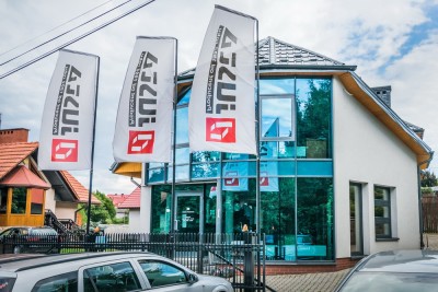 JUSTA - producent okien i drzwi PCV